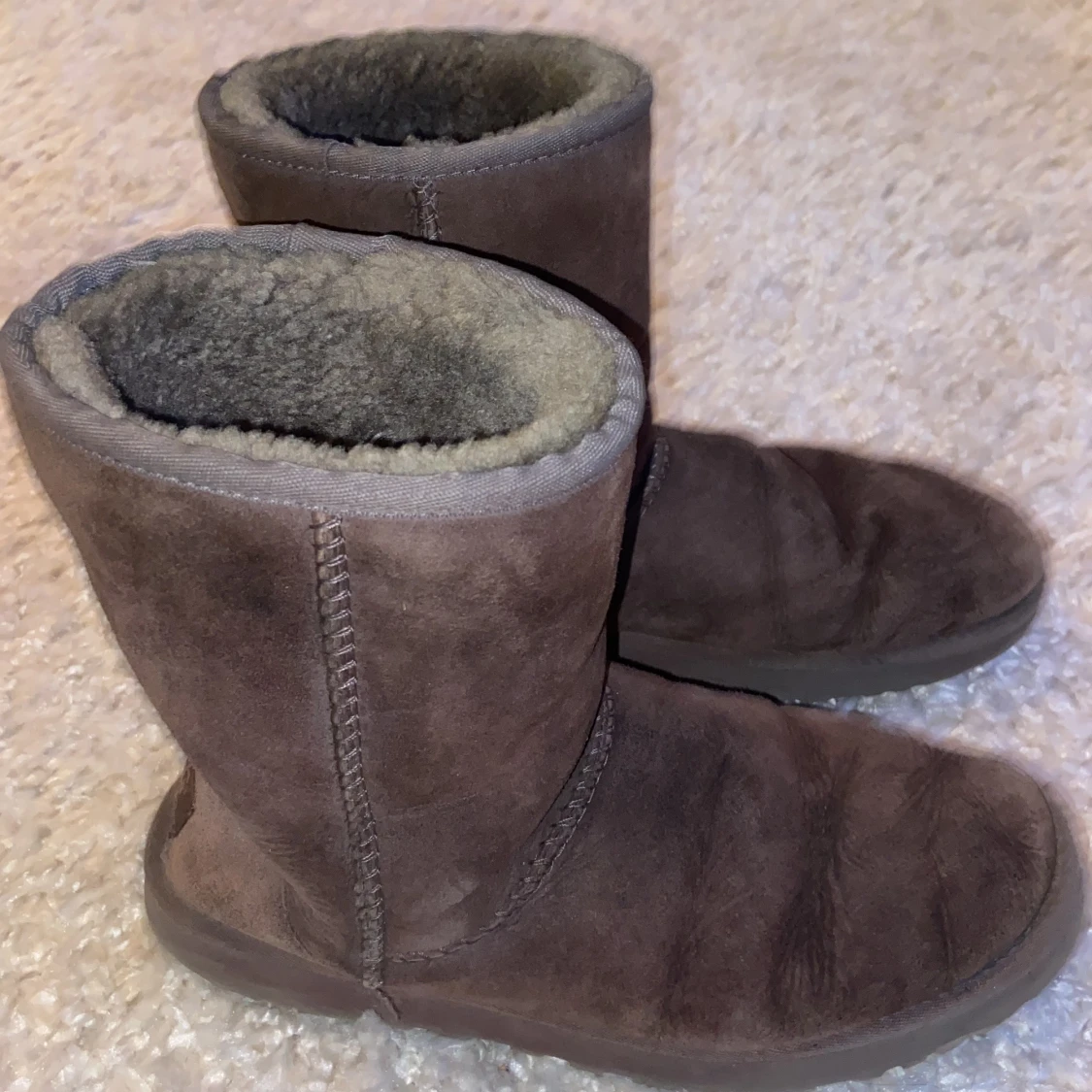Uggs  - 90
