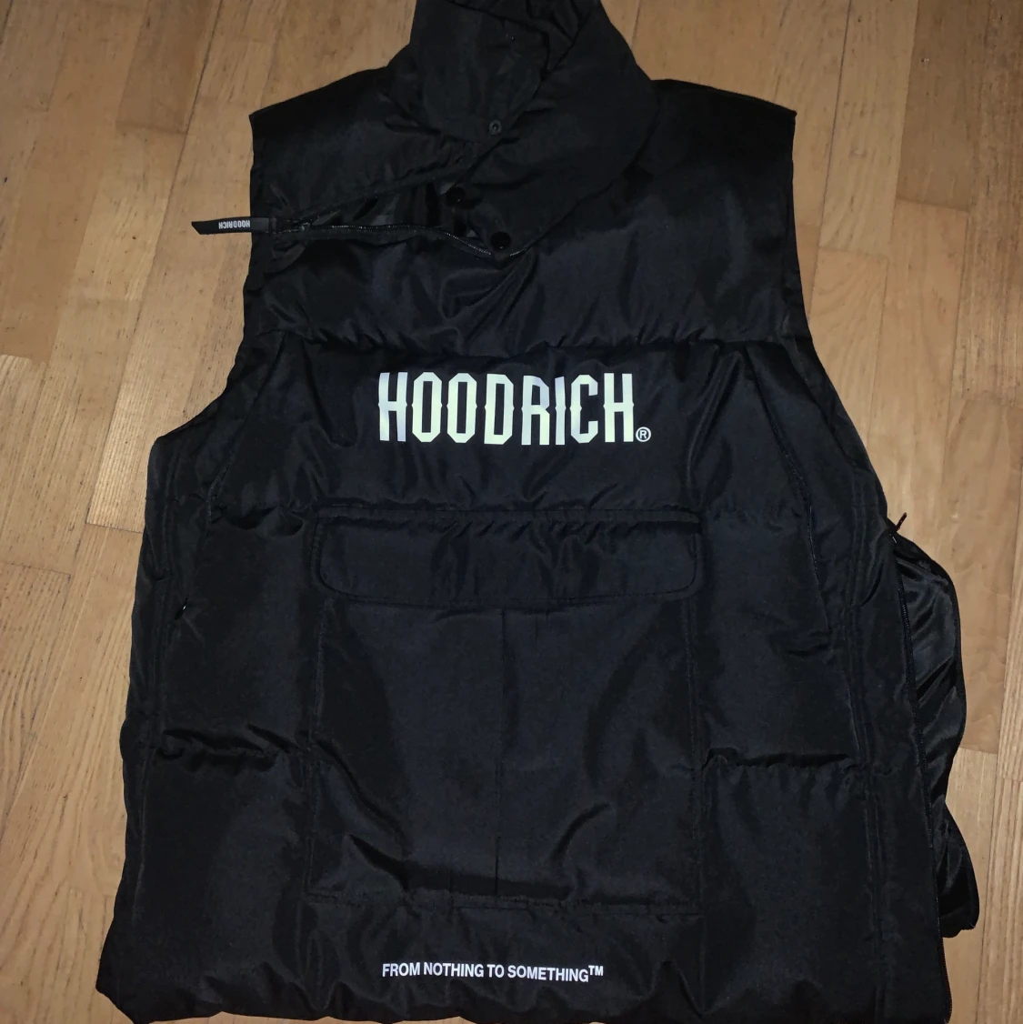 Hoodrich Väst