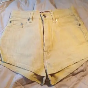 gula shorts xs 100% cotton