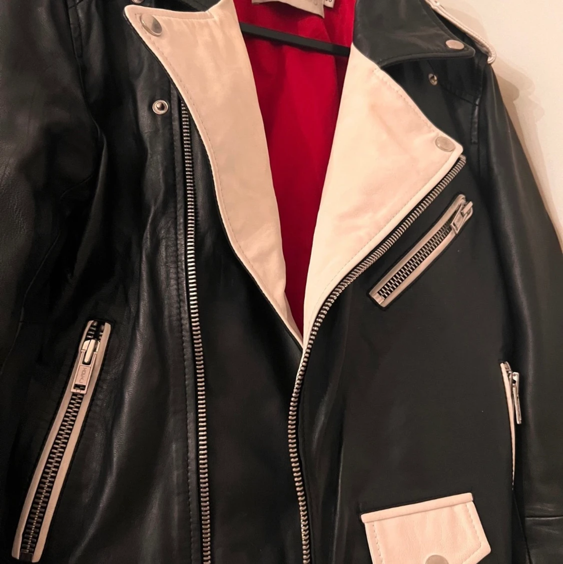 DEADWOOD äkta skinnjacka i storlek 36 - 90