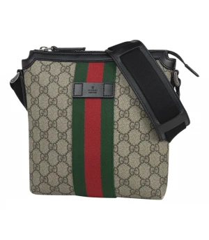 Gucci väska  - Hej säljer min Gucci väska som är köpt från Danmark Köpenhamn med kvitto och box. Den är i nyskick. 