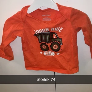 Tröja med fordon på - Använd några gånger men inga anmärkningar 