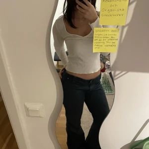 Vit långärmad top - Perfekt vit långärmad top inför jul❄️pris kan diskuteras💫