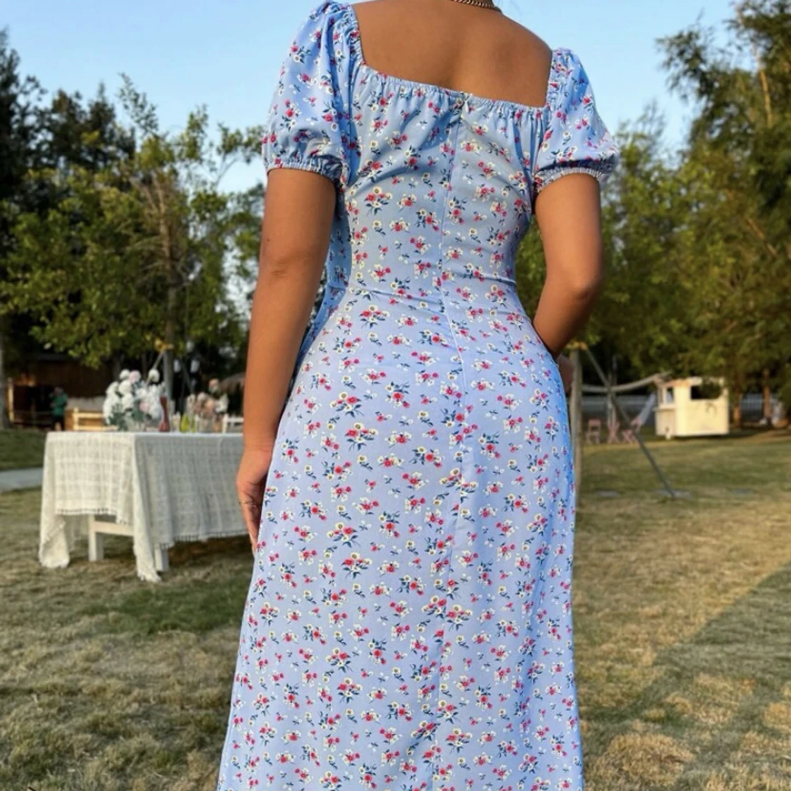 Blå blommig klänning  - 91