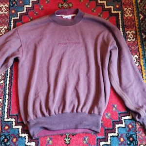 Stone island tröja - Bra skick. Baggy fit. Passar M till large.