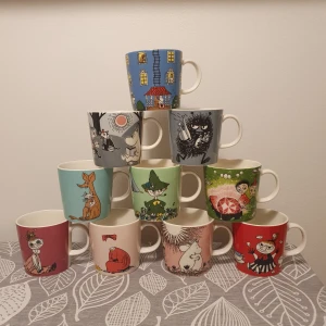 10 st muminmuggar, nyskick - Säljer 10 st muminmuggar i jättefint skick, knappt använda. Jag bjuder på frakten! 