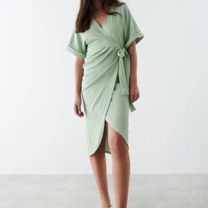 Söker klänning - Söker denna känning från Gina Tricot i storlek S, färg spelar ingen roll 💗