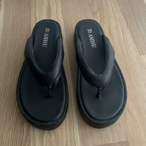 Skor - Storlek 39, nypris 299kr