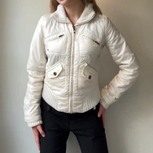 Jacka med fickor - Finaste höstjackan! Har många fickor. Från MNG Casual sportswear.🍂