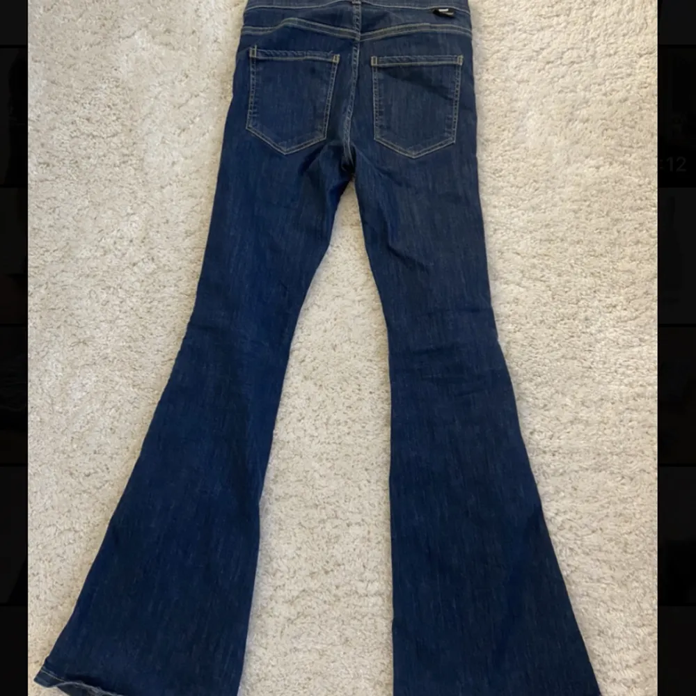 Dr Denim jeans i storlek S/32 (32 är längden och inte storleken)  Fint skick! 200kr😇. Jeans & Byxor.