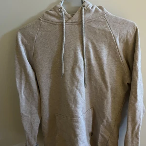 Les Deux Nørregaard hoodie - Hoodie från Les Deux Copenhagen i storlek S, väldigt lite använd.