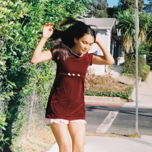 ISO - ISO, SÖKER denna klänning, om du har en i bra skick och vill sälja den så hör av Er