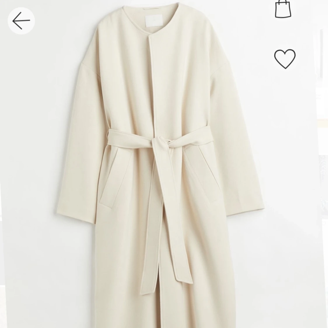 Slutsåld Vit Kappa från H&M