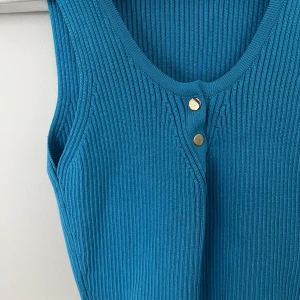 Blå stickad topp - Från chiquelle 