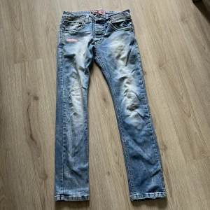 Jeans - Storlek 29