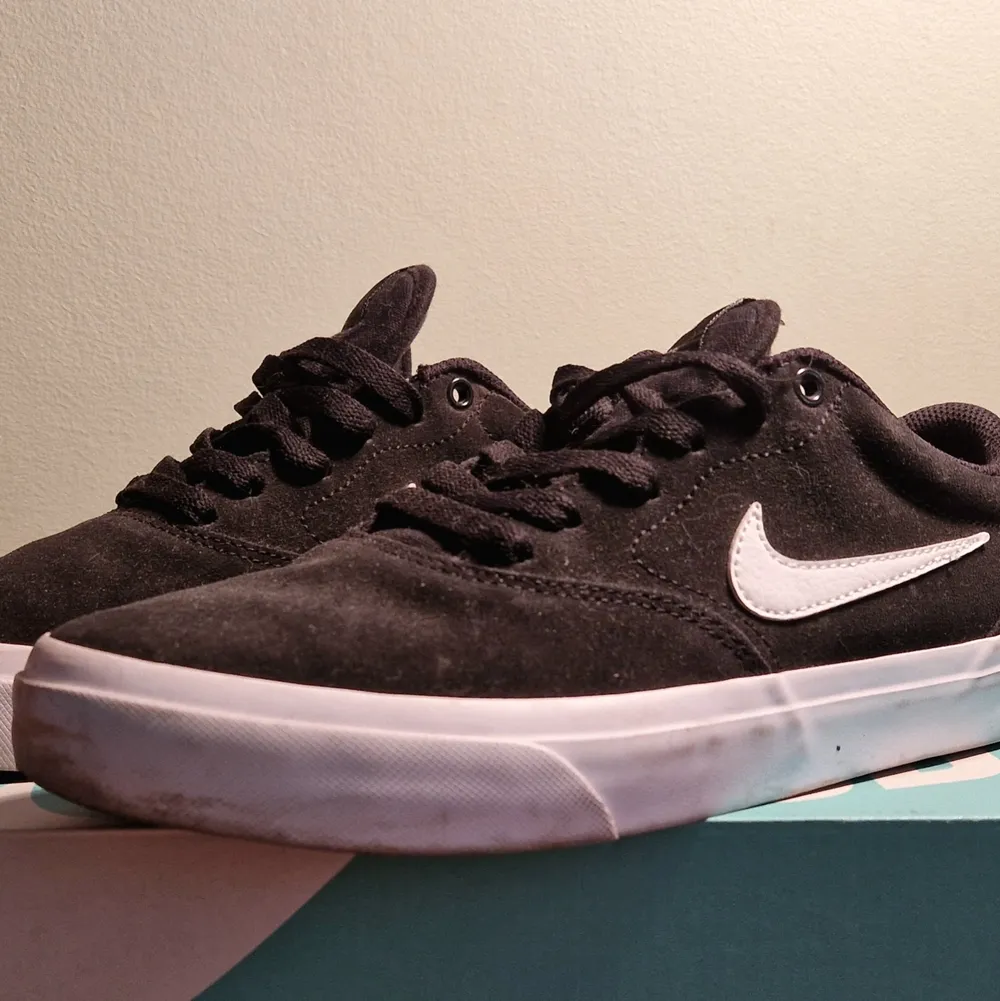 Nike SB i EU40 men passar även som 39. I svart mocha. I nyskick. Skor.