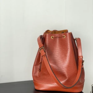 Louis vuitton  - Louis Vuitton, ny skick. 100% äkta