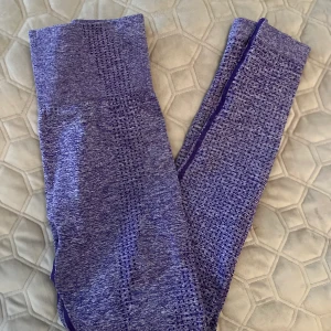 Shein tights s - Superfina tights från shein som knappt kommit till användning då jag har flera par. Använda en gång. Sitter som en xs/s. Frakt tillkommer 🤍