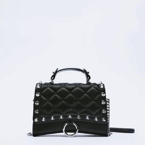 Väska från zara - Väska från zara! Köp för 150+frakt