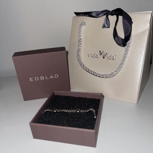 Edblad silver armband - Edblad silver armband med presentbox och presentpåse. Aldrig använd.