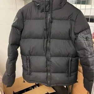 Jacka D. Brand  - Strl. M (liten i storlek) 