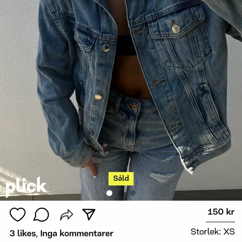 Säljer nu denna jeansjacka då den inte satt riktigt som jag ville. Köpte här på Plick för inte så länge sedan, den är i storlek XS men passar lätt storlek S❤️. Jackor.