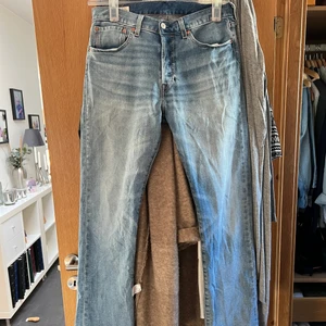 Jeans - Blåa jeans från Levis, modell 501. Köparen står för frakten💞