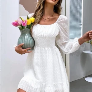 Studentklänning - Långärmad studentklänning i bra skick.