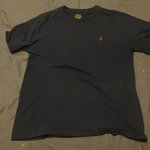 Polo storlek 14-16 - Ganska bra skick har använt den några gånger 