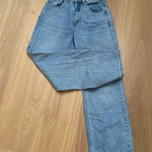 Blåa jeans - Ett par blå jeans som jag använt runt 4 gånger 