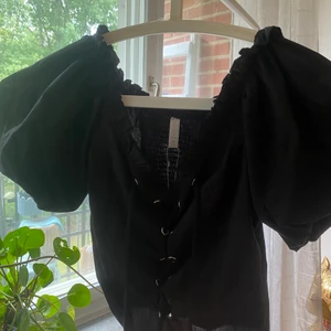 Crop top  - Prislapp kvar! Fin crop top storlek M