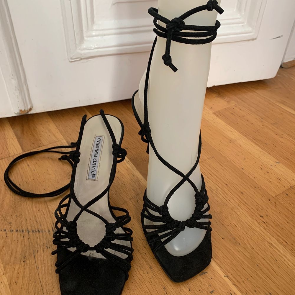 Black Charles David suede sandals in size 6B which is like 36 in Sweden. They are in good condition.. Skor.