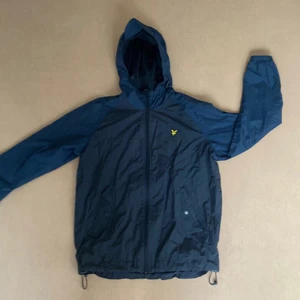 Lyle &Scott vindjacka - Vindjacka/regnjacka vad än du vill kalla den, måste bara bort asap