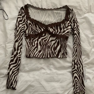 Topp - Fin och skön, endast testad💕 i priset ingår frakt🤩