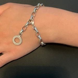 Thomas sabo harmband!! - Säljer mitt Thomas sabo armband!   18cm lång (Går att sjustera storleken)