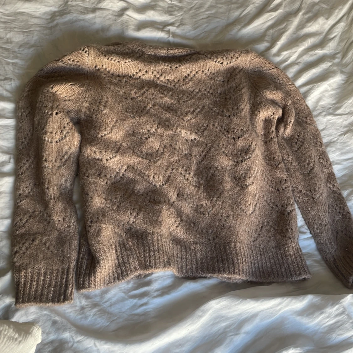 Stickad brun kofta - 90