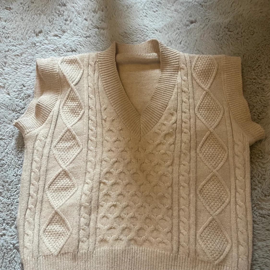Beig stickad väst - 91