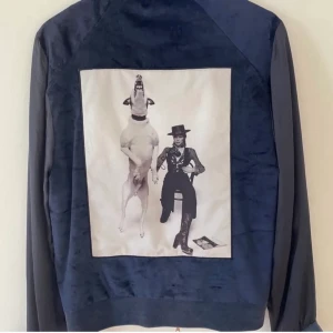 Limitato jacka - Nypris 4,8 säljer för 1500! Skcik 9/10