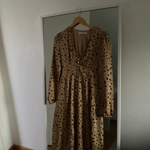 Adoore klänning Strl S - Passade ej i storleken, saknar kvitto, säljs exkl. frakt 