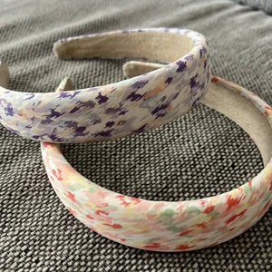 Diadem - Oanvända diadem, super somriga och fina i olika färger 💓💙💚 en för 25kr båda för 50kr