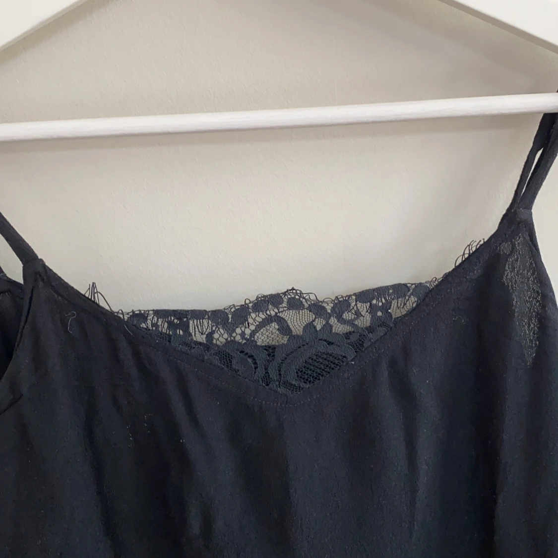 Fint linne med spets  - 90