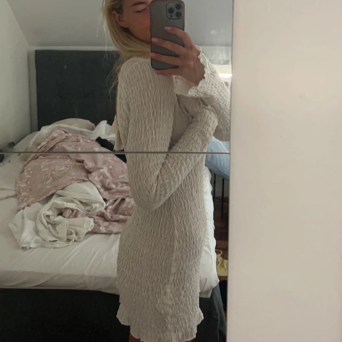 Vit klänning från pull&bear - 90