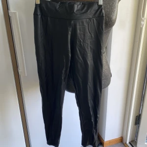 Skinn tights stl s - Skinn imitation  Stl S Från SHEIN  Polyester 65% Bomull 35% Nya aldrig använda 