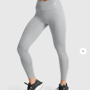 Gymshark tights  - Tränings tights Gymshark. Gråa tights som aldrig har använts. Storlek S. Nypris 399 kr. 