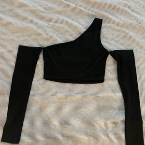 Topp - Supersnygg topp 🖤🖤 storlek xs🥰 perfekt till fest 