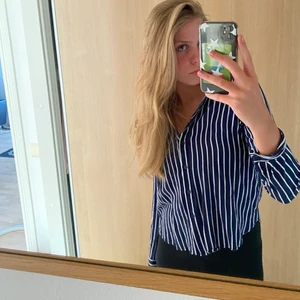 skjorta - jättefin o fräsch!  passar mig inte längre:( 