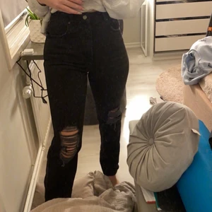 Jättefina NA-KD Jeans - Fina jeans från NA-KD i storlek 36