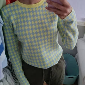 Tröja - Super söt tröja från CIDER! I storlek s! Super mjuk!  150kr inklusive frakt!