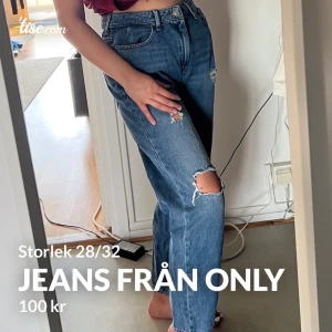 Jeans  - Garderobsrensning 🌸 Säljer mina jeans från Only i stilen Kelly, storlek 28/32  Köparen står för frakten om man inte kan mötas upp i Skåne