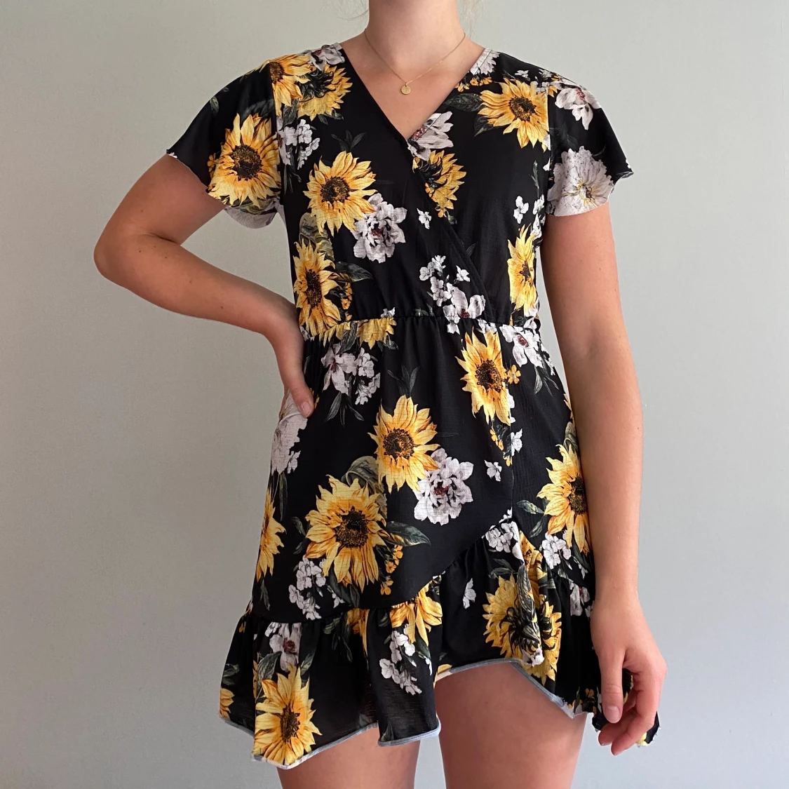 Blommig klänning - Gina Tricot  